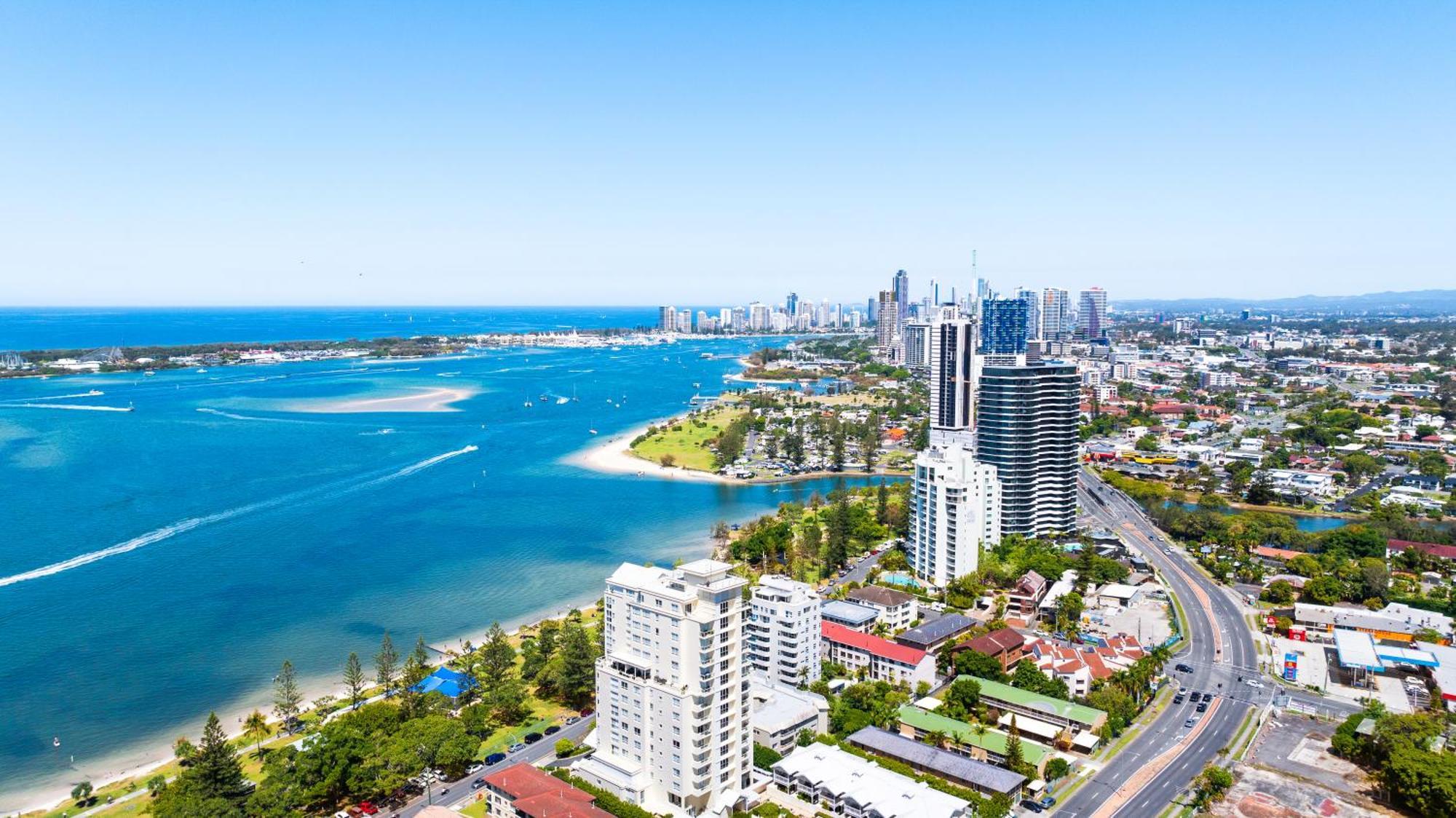 Santa Fe By The Broadwater Aparthotel Gold Coast Exterior photo